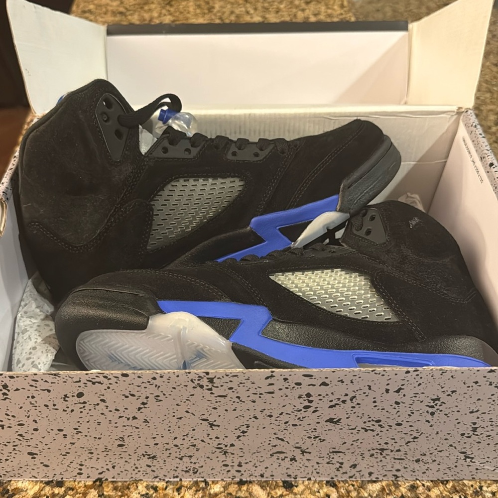 Air Jordan 5 Retro Size USA 7 | NEVER WORN; BRAND NEW